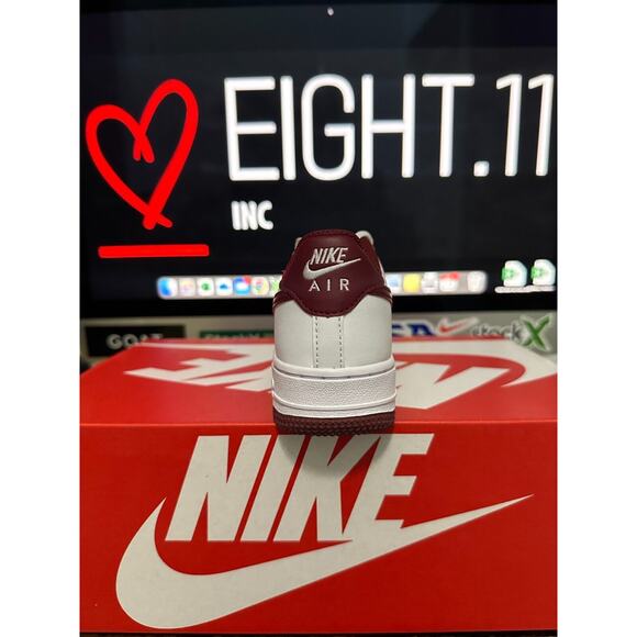 NEW KIDS SIZE 1Y NIKE AIR FORCE 1 WHITE TEAM RED FV5948-105 YOUTH SHOES - Picture 4 of 6